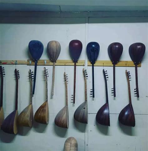 Etnik Müzik Enstrümanları ile Saz Eğitimi: Kendi Müzikal Kimliğinizi Bulma Yolunda