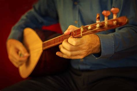 Yetişkinler İçin Saz Kursları Yetişkinler İçin Saz Kursları