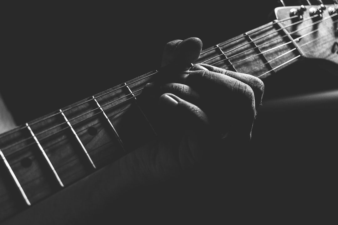 Gitar Akort: Doğru Akorları Bulmanın Yolları